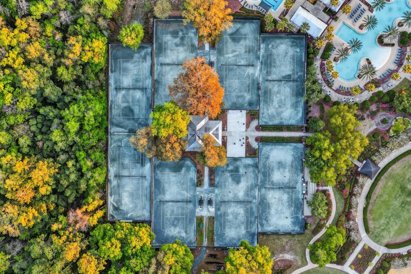 Aerial view of clubhouse and formal lawn in Oakleaf Plantation