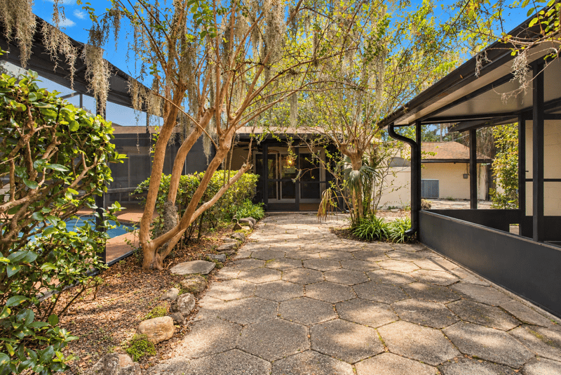 Real estate photo 68, photographed by Megapixeler on Hyde Grove Ave, Jacksonville