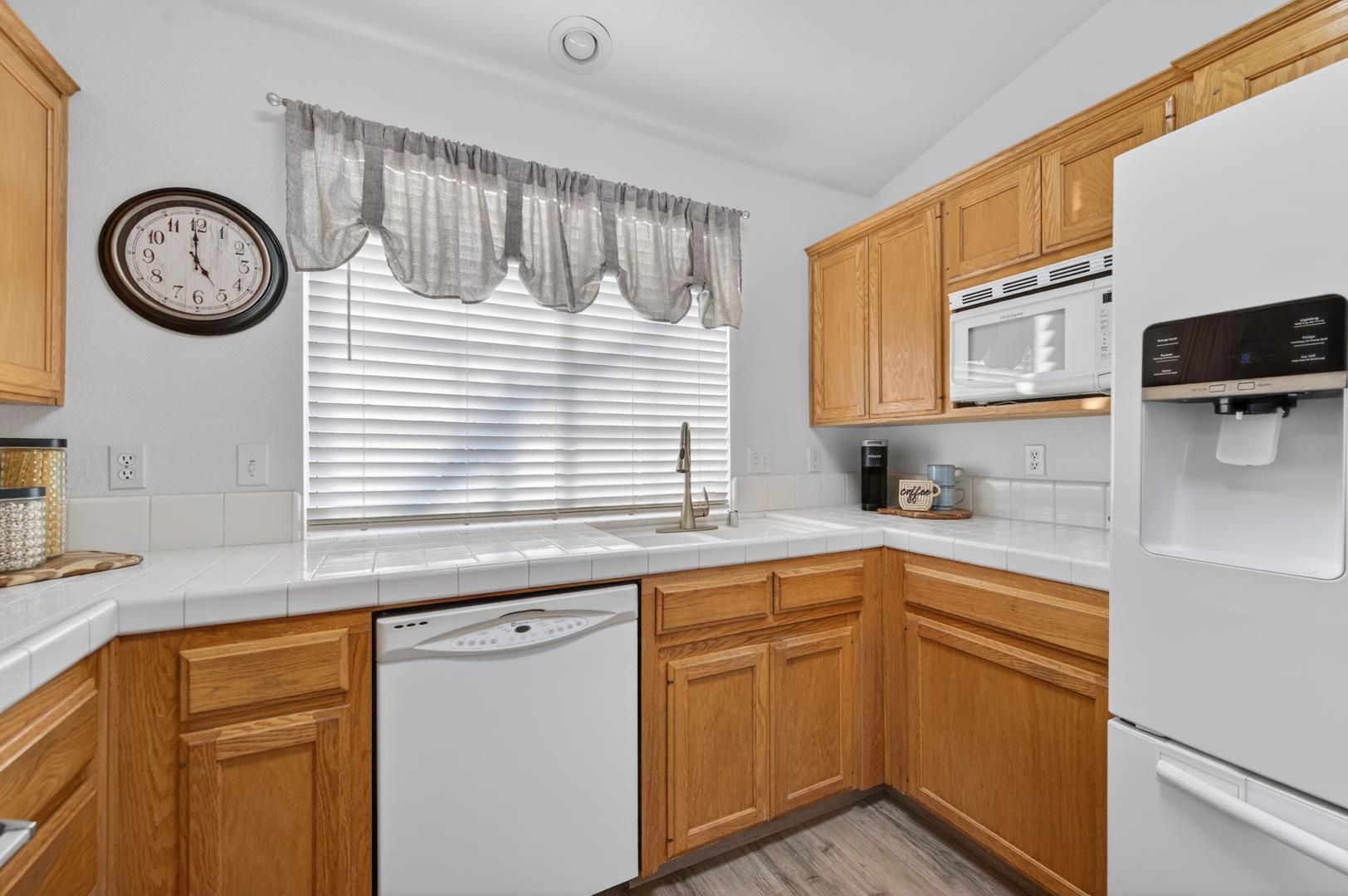8652 N Sierra Vista Ave, photo 22