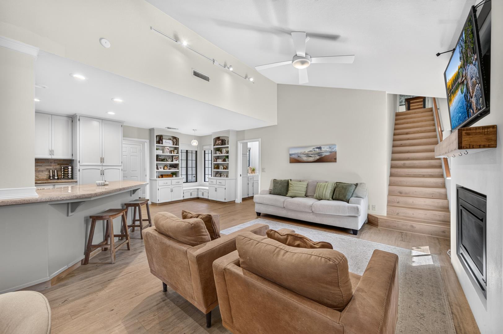 813 E Catalina Cir, photo 47