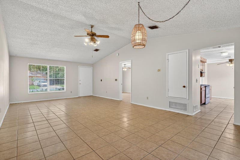 Photo 13 of 2705 Pinewood Blvd N, Middleburg, FL 32068, photographed by Megapixeler
