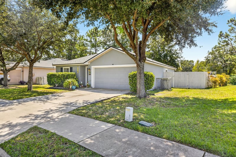 Photo 2 of 12318 Anarania Dr, Jacksonville, FL 32220, photographed by Megapixeler