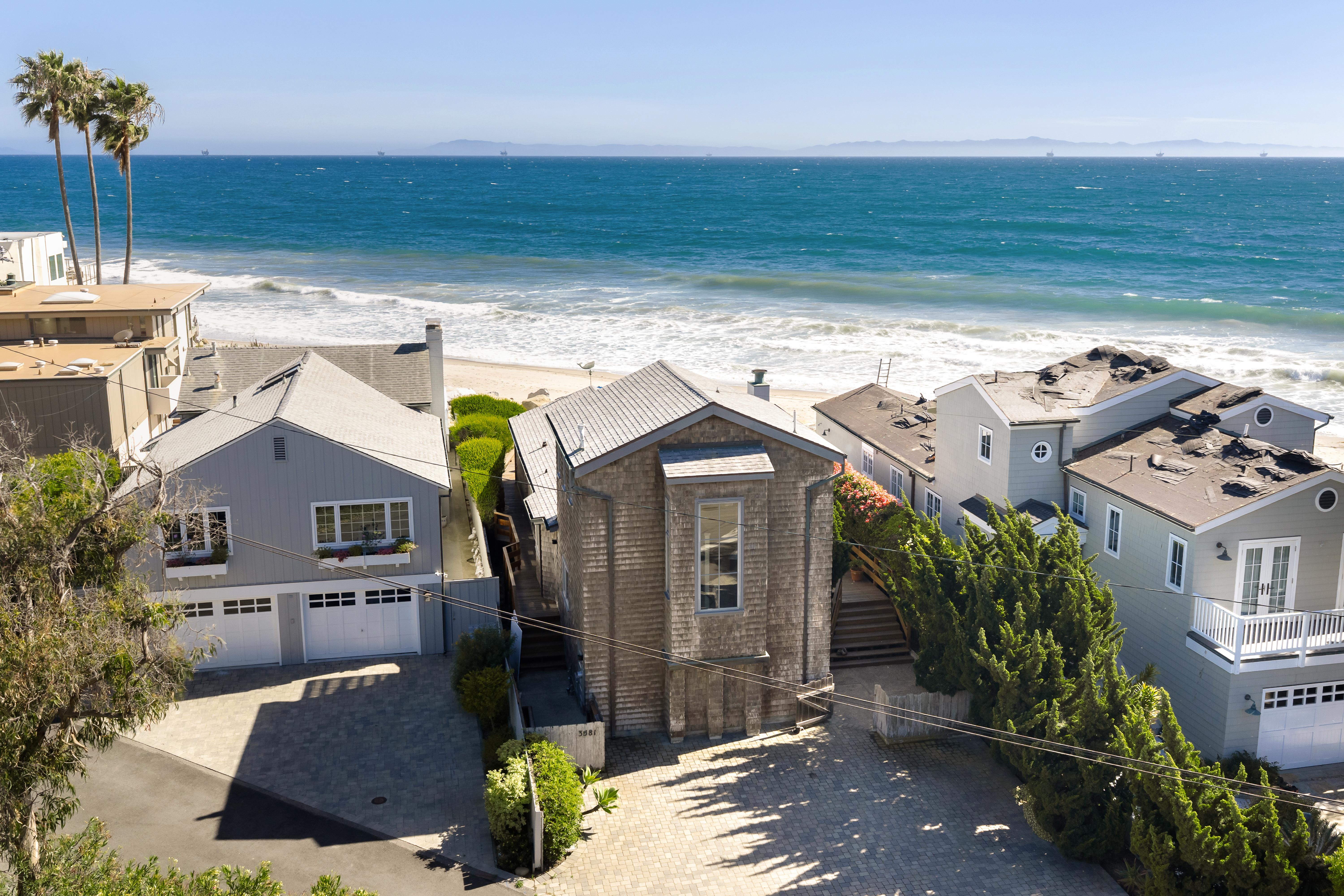 Virtual tour photography of main living area at 3581 Padaro Ln, Carpinteria — real estate photography virtual tour capturing Pacific-facing interiors by VirTour Media