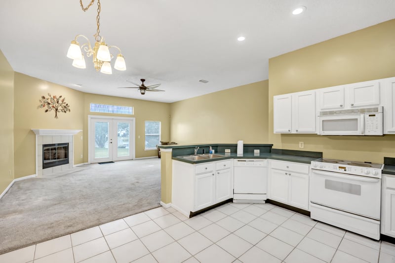 Photo 11 of 4565 Mainmast Ln, Jacksonville, FL 32277, photographed by Megapixeler