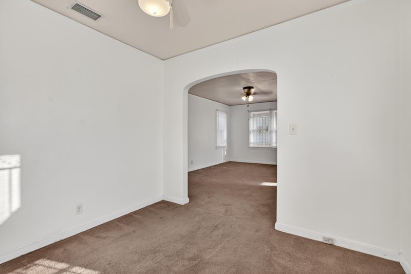 Photo 11 of 345 E 44th St, Jacksonville, FL 32208, photographed by Megapixeler