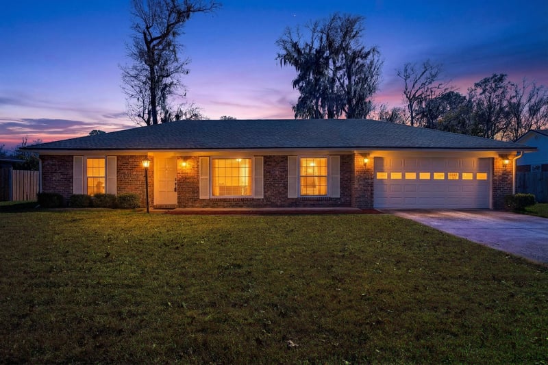 Photo 2 of 1546 Dolphin St N, Orange Park, FL 32073, photographed by Megapixeler