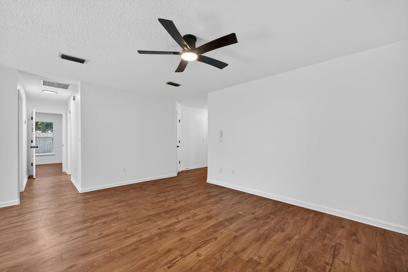 Photo 6 of 411 Pearl St, Green Cove Springs, FL 32043, photographed by Megapixeler