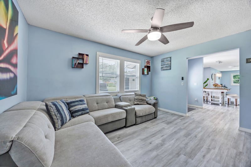 Photo 13 of 2980 Oak Rd, Orange Park, FL 32065, photographed by Megapixeler