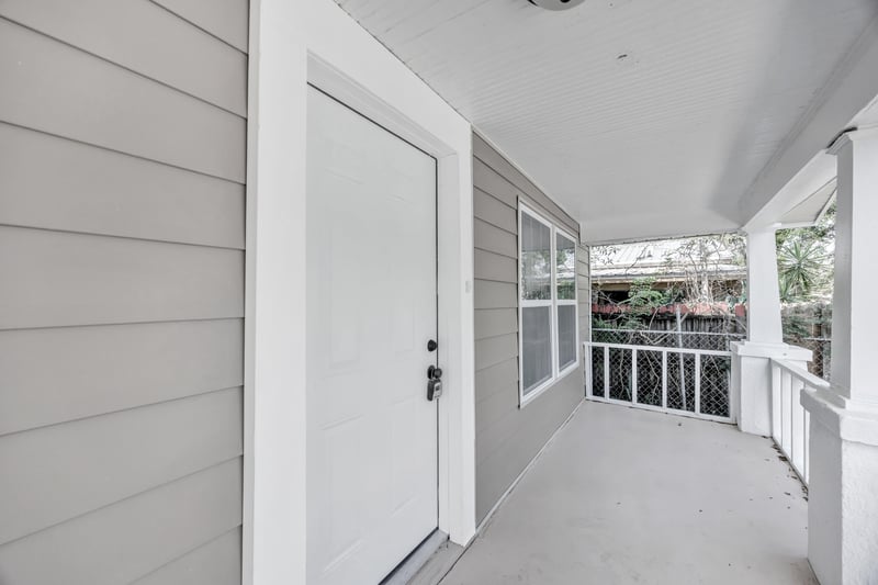 Photo 4 of 1352 W 16th St, Jacksonville, FL 32209, photographed by Megapixeler
