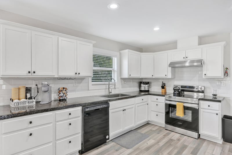 Photo 12 of 2822 Fitzgerald St, Jacksonville, FL 32254, photographed by Megapixeler