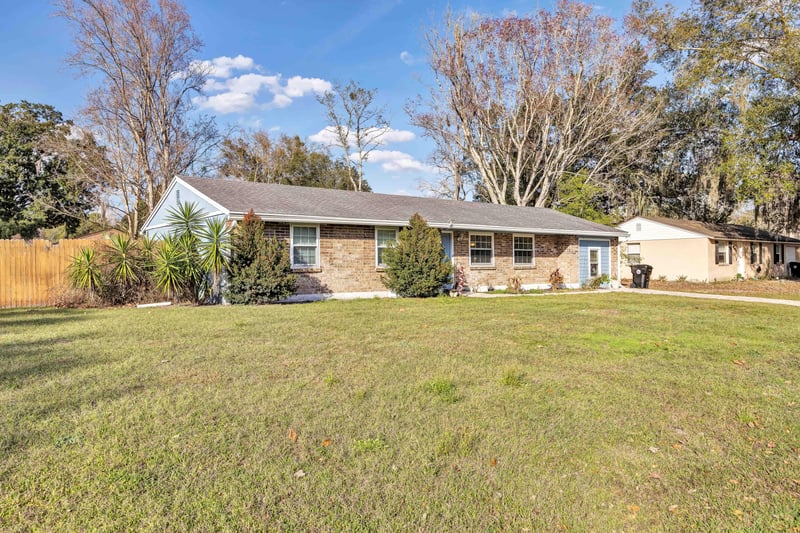 Photo 3 of 2823 Tanglewood Blvd, Orange Park, FL 32065, photographed by Megapixeler