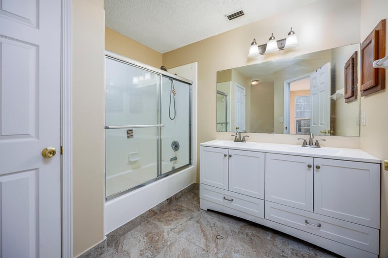 Master Bath at 2007 Hovington Cir E, Jacksonville, FL 32246