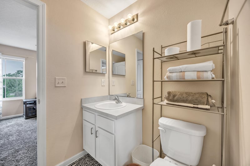 Photo 17 of 8115 Echo Springs Rd, Jacksonville, FL 32256, photographed by Megapixeler