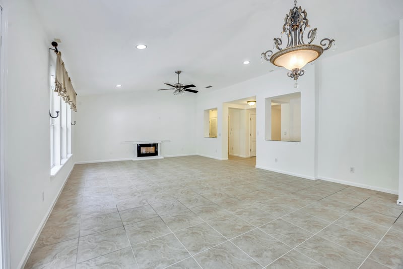Photo 28 of 657 MacKenzie Cir, St. Augustine, FL 32092, photographed by Megapixeler