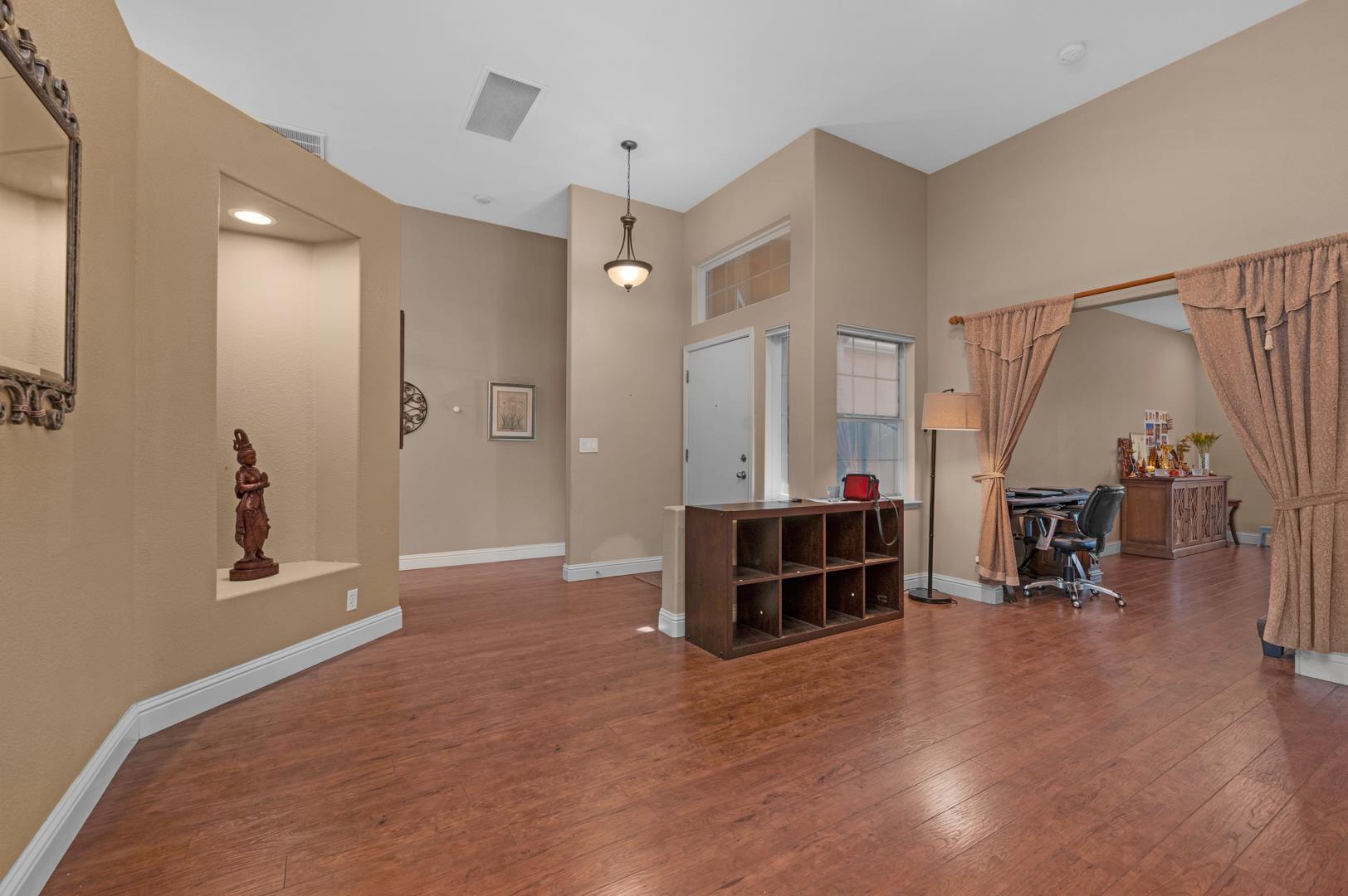 2145 S Eddy Ave, photo 16