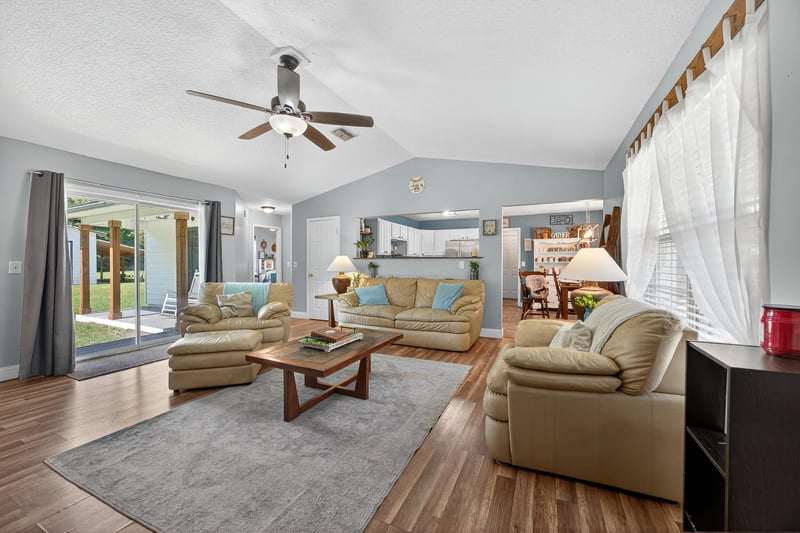 Photo 5 of 1384 Otis Rd, Jacksonville, FL 32220, photographed by Megapixeler