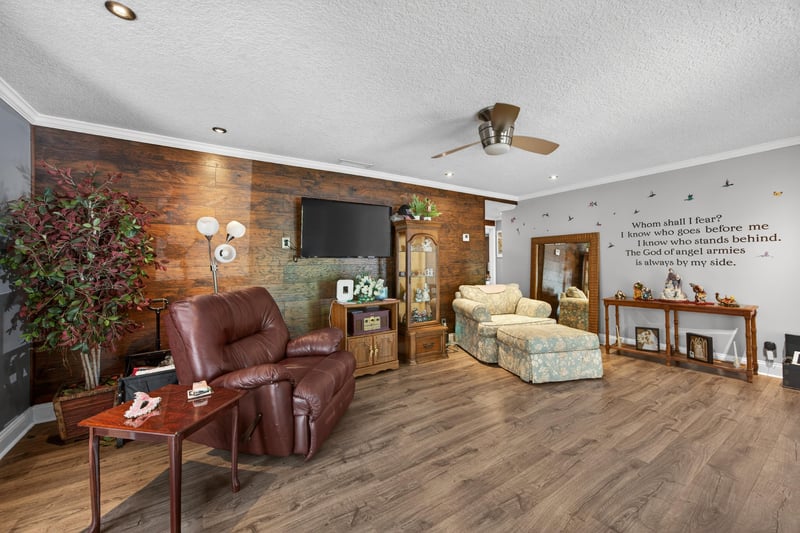 Photo 7 of 3561 Capper Rd, Jacksonville, FL 32218, photographed by Megapixeler