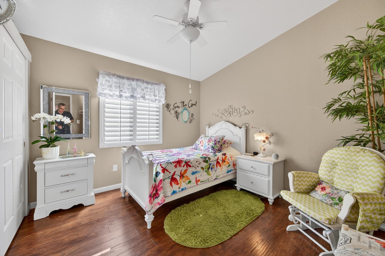 105 W Herndon #3, photo 25