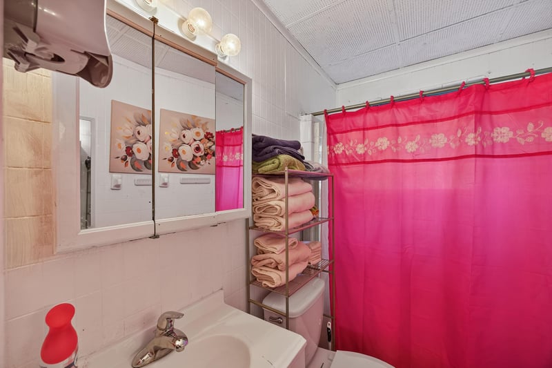 Gina 76 RB at 1209 Ida St, Jacksonville, FL 32208