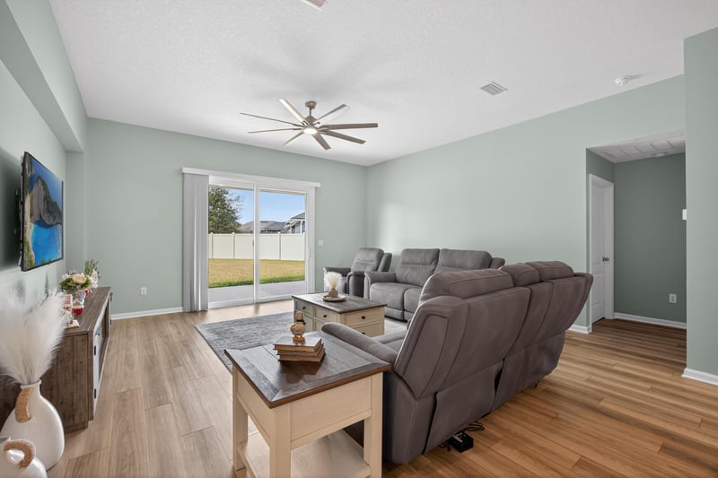 Family Room at 1733 Austin Lk Wy, Middleburg, FL 32068