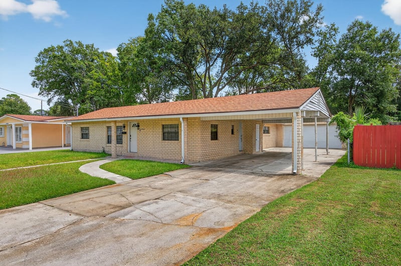 Photo 3 of 5216 Doncaster Ave, Jacksonville, FL 32208, photographed by Megapixeler