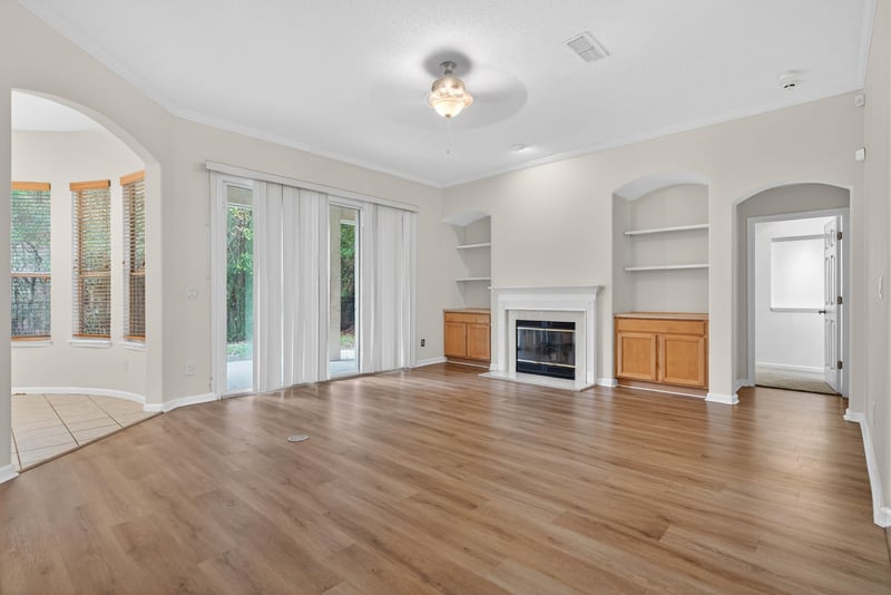 Family Room at 2407 Southern Links Dr, Orange Park, FL 32003