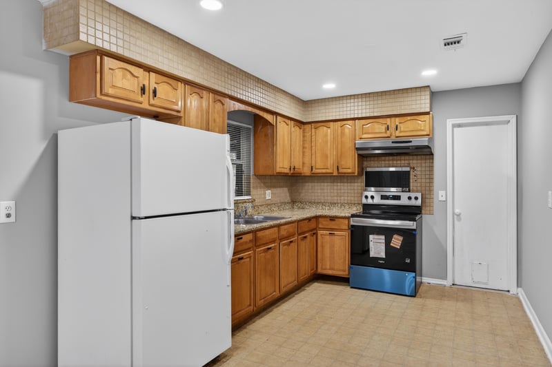 Photo 13 of 7815 Jaguar Dr, Jacksonville, FL 32244, photographed by Megapixeler