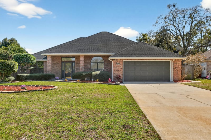Photo 1 of 985 Sweetwood Ct, Orange Park, FL 32065, photographed by Megapixeler