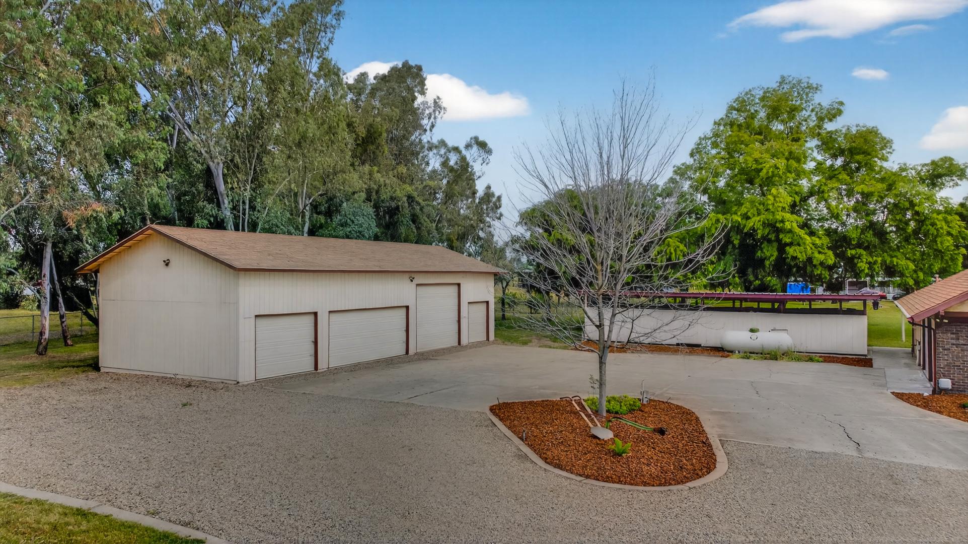 11640 E Sierra Ave, photo 33