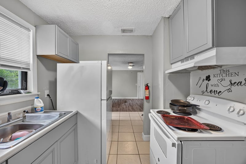 Photo 28 of 1811 Whitner St, Jacksonville, FL 32209, photographed by Megapixeler