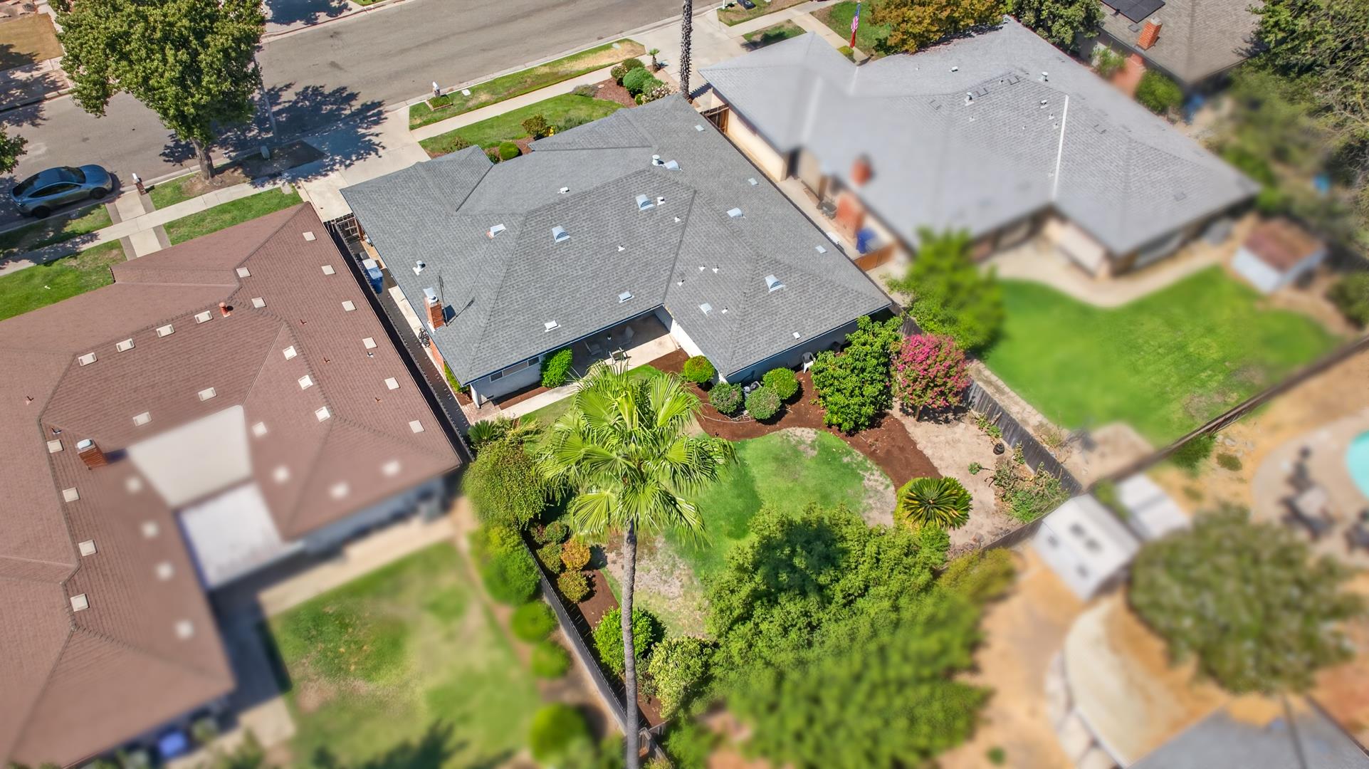 6820 N Laureen Ave — photo 12