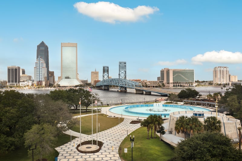 Photo 11 of 1015 Museum Cir, Jacksonville, FL 32207, photographed by Megapixeler
