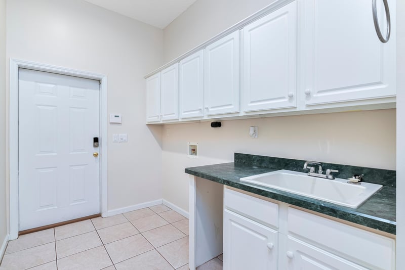 Laundry at 1700 Southcreek Dr, Jacksonville, FL 32259