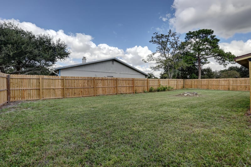 Backyard at 12301 Kernan Forest Blvd unit 2106, Jacksonville, FL 32225