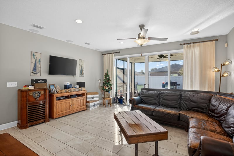Family Room A2- Decluttered at 6308 Thatcher, Jacksonville, FL 32222