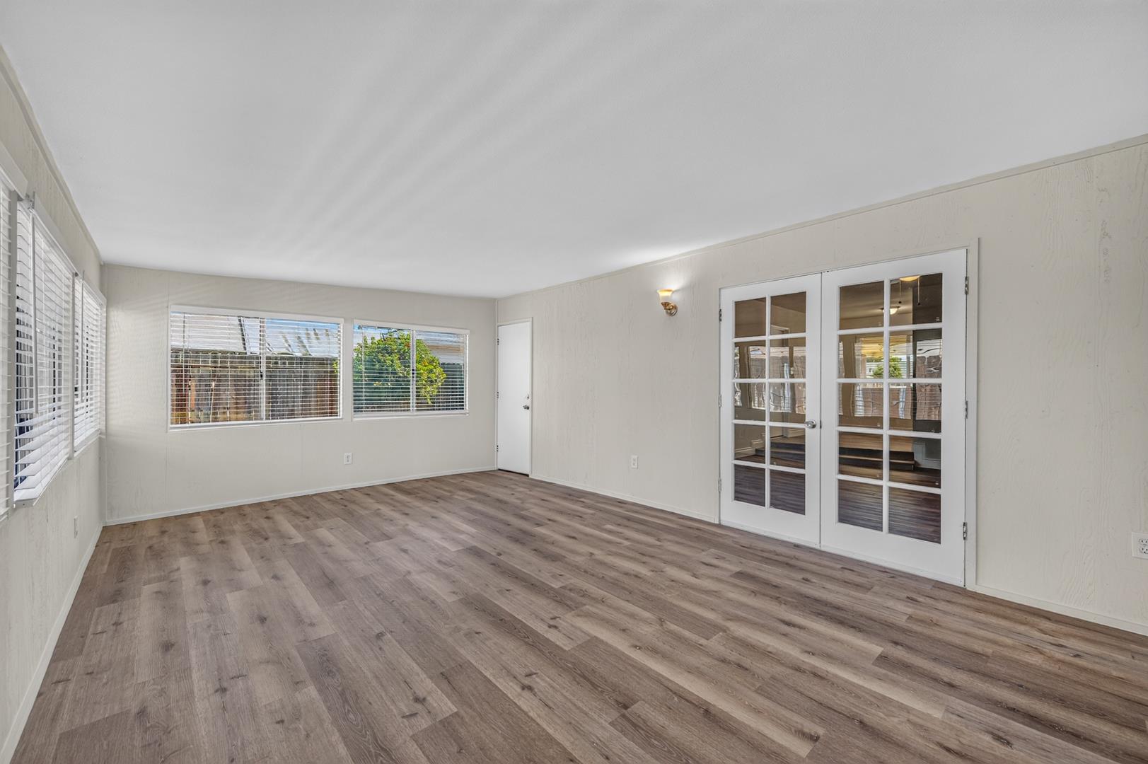 957 W Pico Ave, photo 17