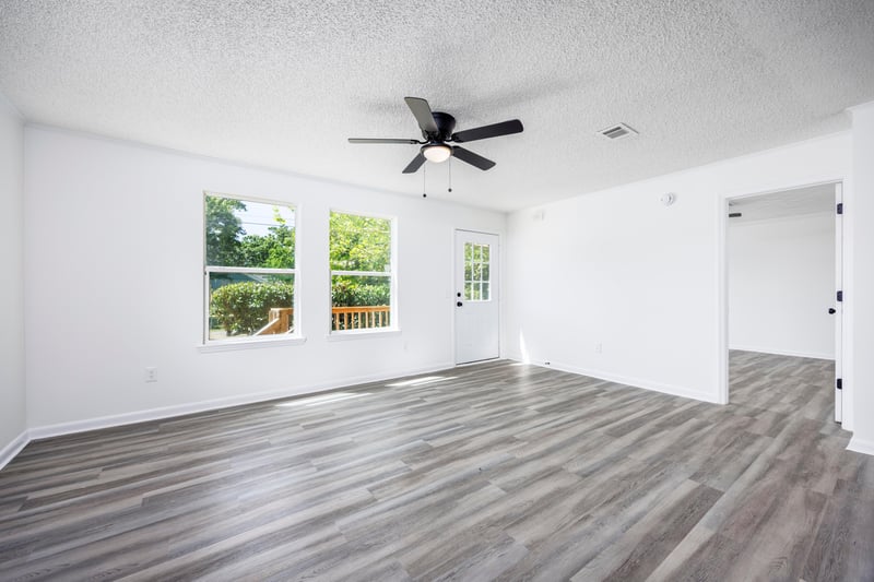 Family Room 2 at 900 Helen St, St. Augustine, FL 32084
