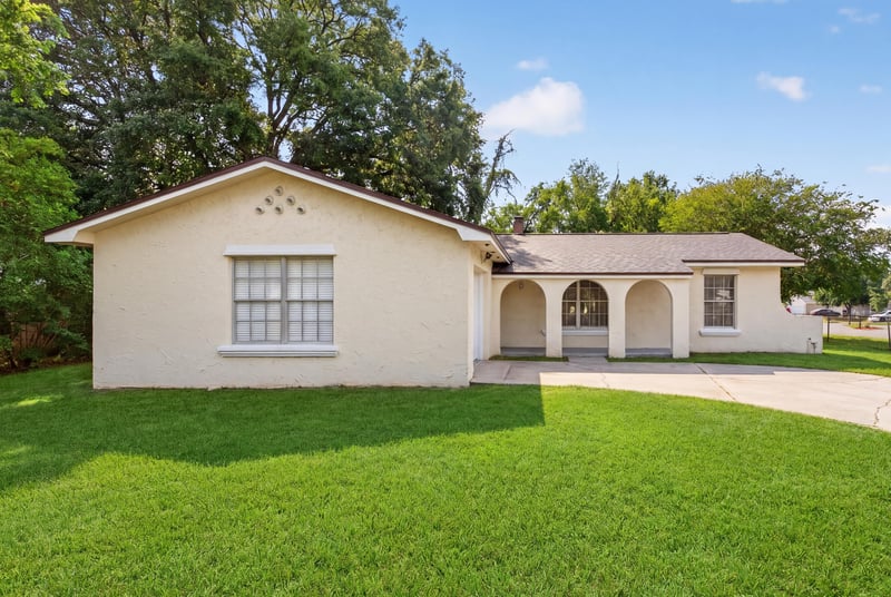 Photo 3 of 8046 Triumph Ln S, Jacksonville, FL 32244, photographed by Megapixeler