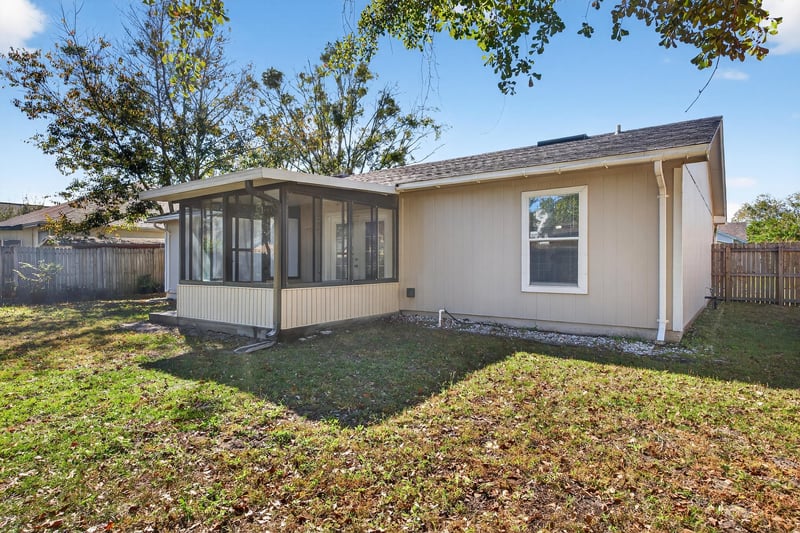 Photo 32 of 7613 Chelmsford Dr, Jacksonville, FL 32244, photographed by Megapixeler