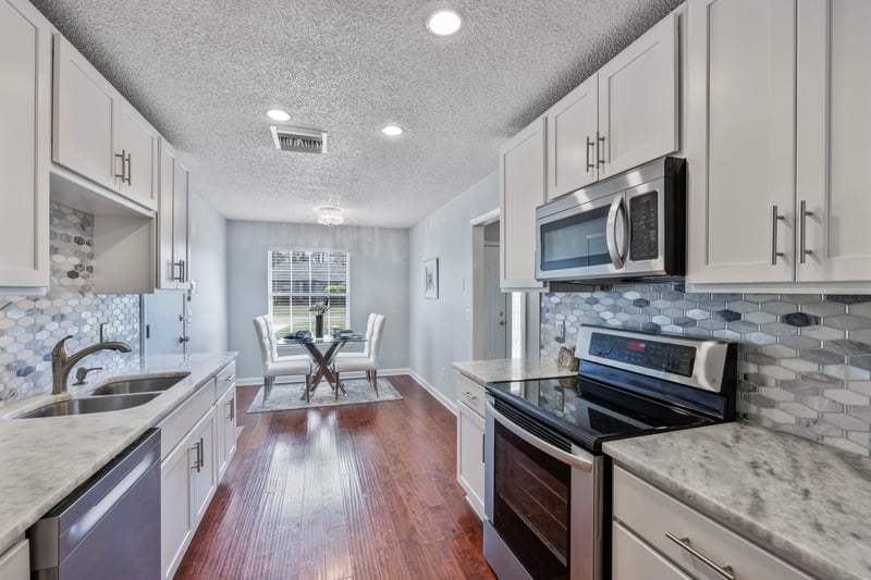 Photo 18 of 10928 Copper Hill Dr, Jacksonville, FL 32218, photographed by Megapixeler