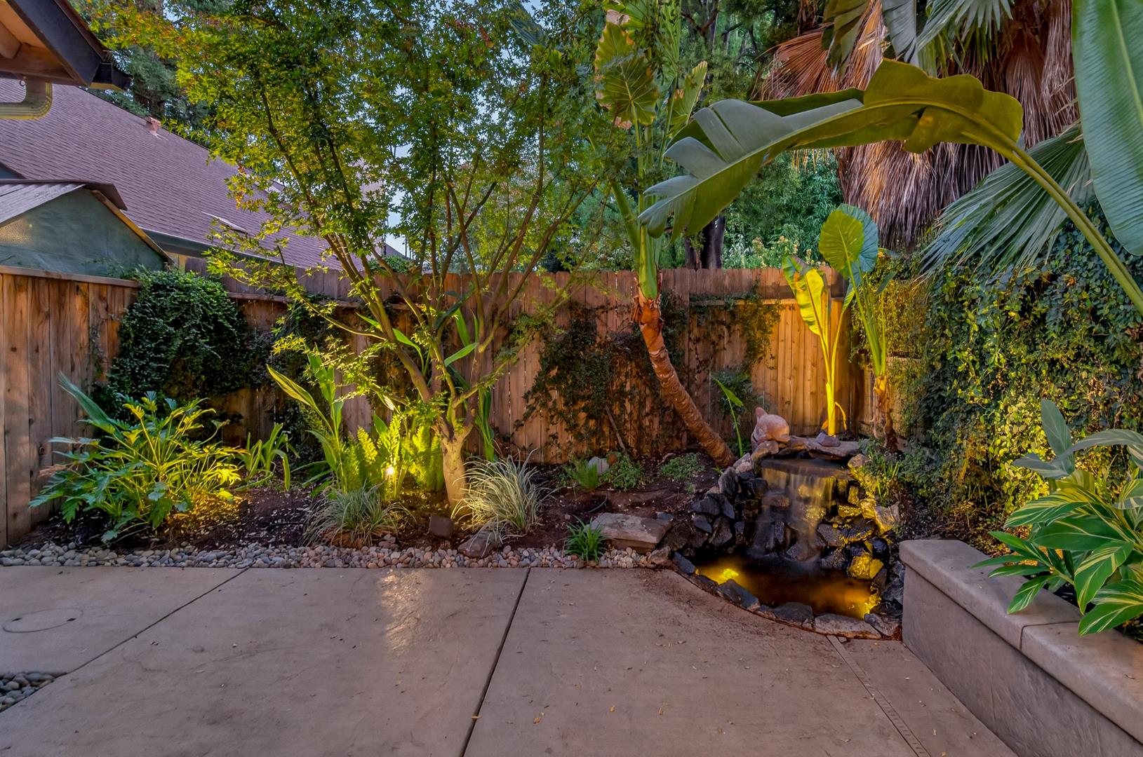 6495 N Vagedes Ave, photo 82