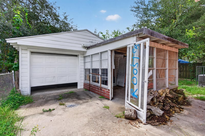 Detached garage with screened porch addition at 450 E 46th St, Jacksonville, FL 32208