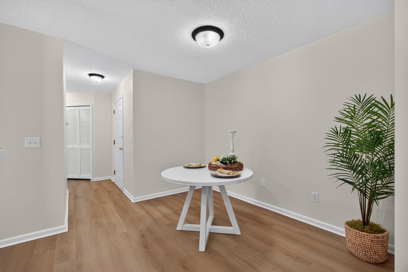 Dining nook with round table at 605 N Covered Bridge Rd, Jacksonville, FL