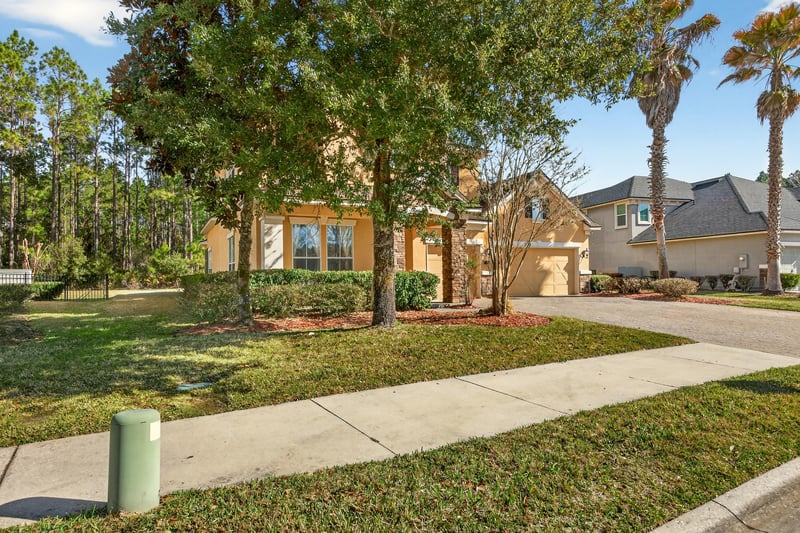 Photo 3 of 1033 Southern Hills Dr, Orange Park, FL 32065, photographed by Megapixeler