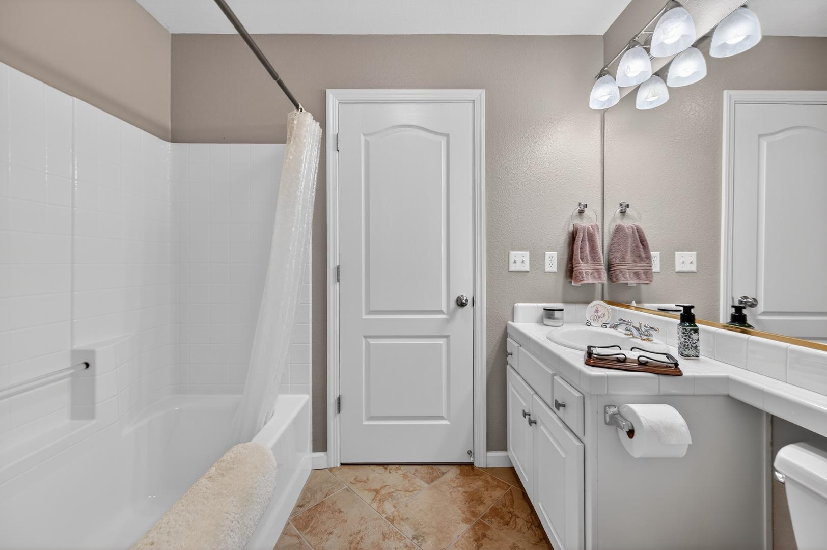 2567 E Tarragon Way, photo 32