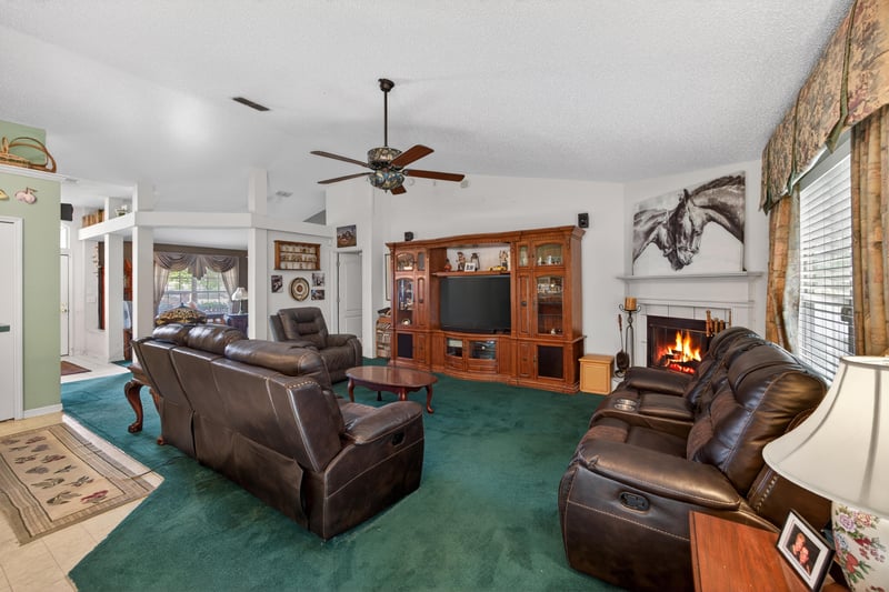 Photo 14 of 494 Brockham Dr, Jacksonville, FL 32221, photographed by Megapixeler