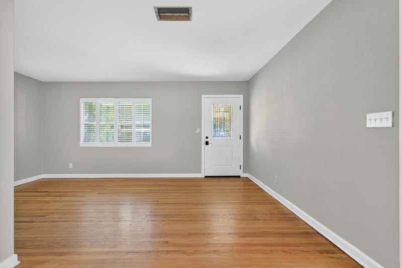 Photo 9 of 6942 Waikiki Rd, Jacksonville, FL 32216, photographed by Megapixeler
