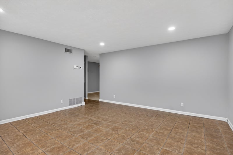 Photo 9 of 7815 Jaguar Dr, Jacksonville, FL 32244, photographed by Megapixeler
