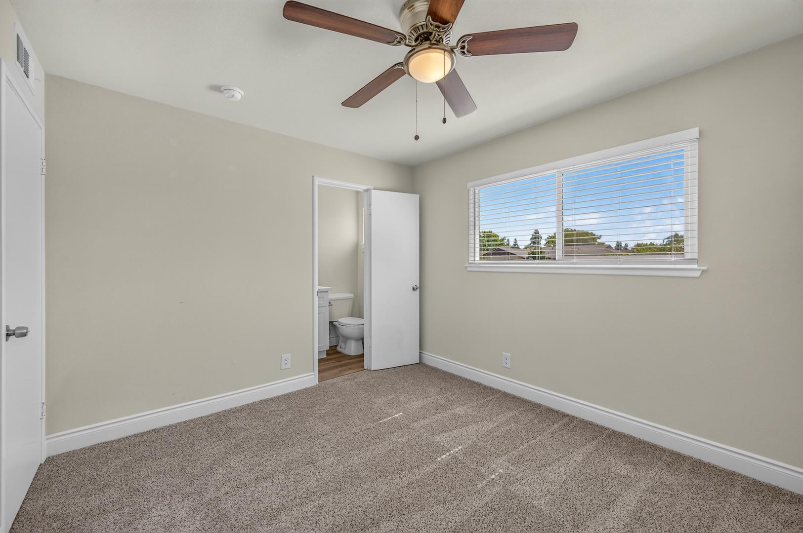 957 W Pico Ave, photo 24