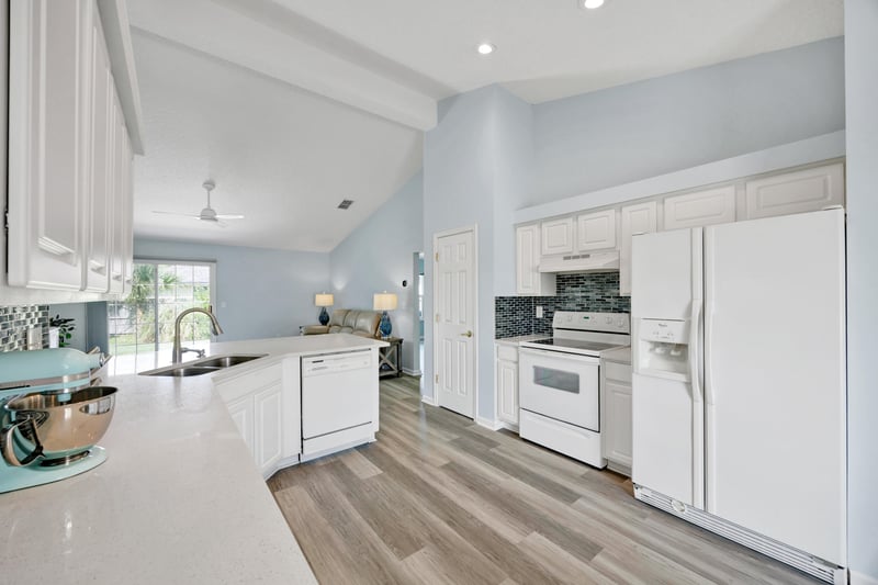 Photo 16 of 14140 Washburn Ct, Jacksonville, FL 32250, photographed by Megapixeler